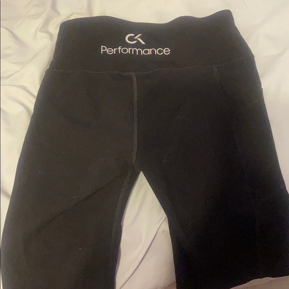 Calvin Klein - Picture 3 of 6